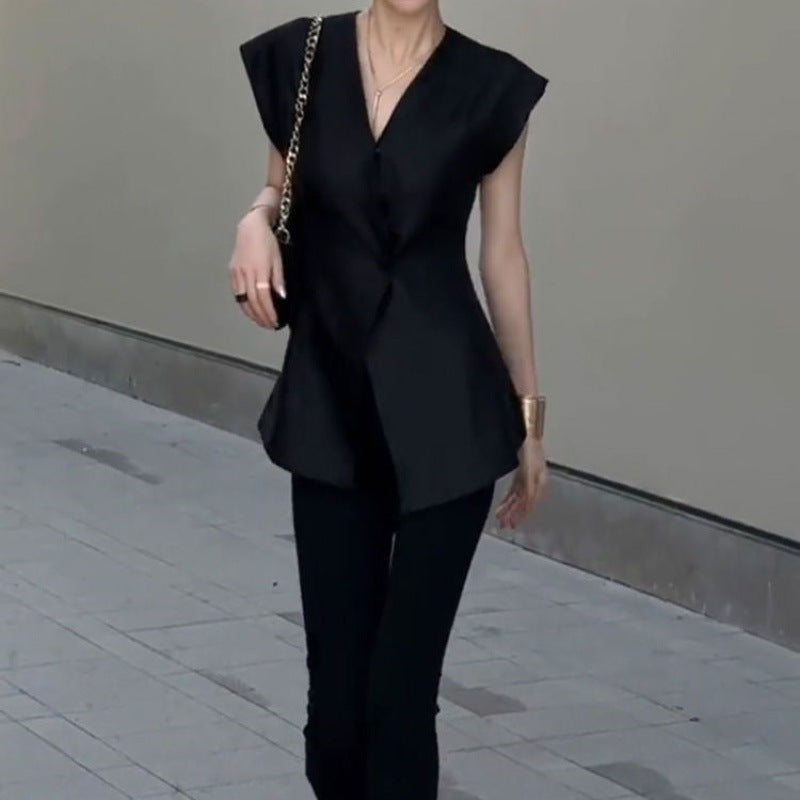 European-Style Fashionable Suit Vest for Women, Thin Summer 2026 New Model, Sleeveless Deep V Top with a High-End Feel